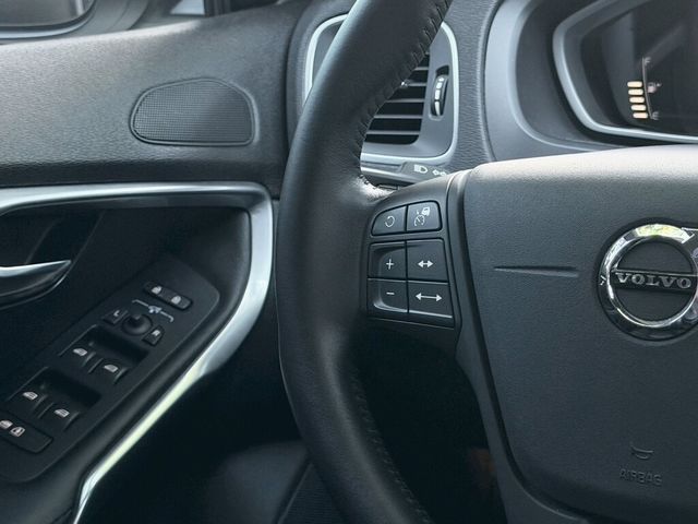 VOLVO富豪 V40  第11張相片