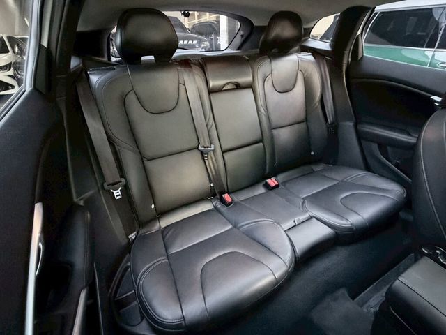 VOLVO富豪 V40  第18張相片