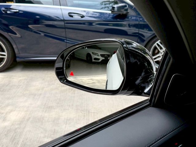 M-BENZ賓士 E300  第8張相片