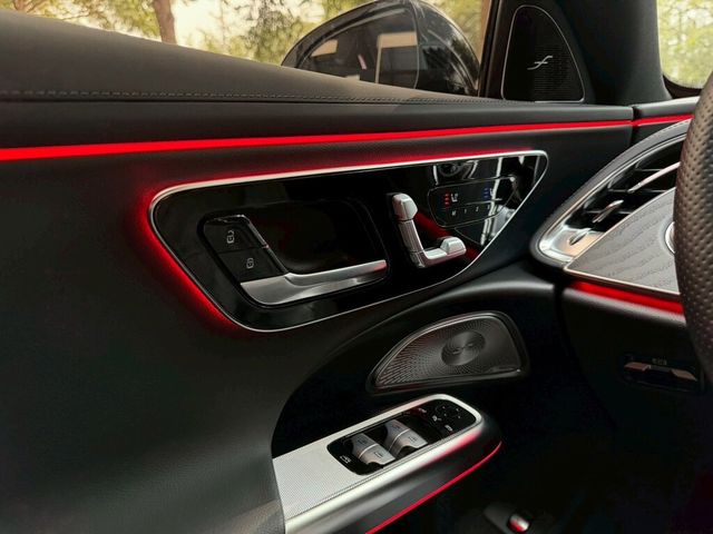 M-BENZ賓士 E300  第11張相片