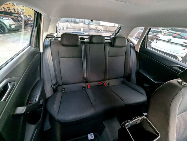 VOLKSWAGEN福斯 POLO  第16張相片