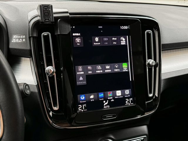 VOLVO富豪 XC40  第11張相片