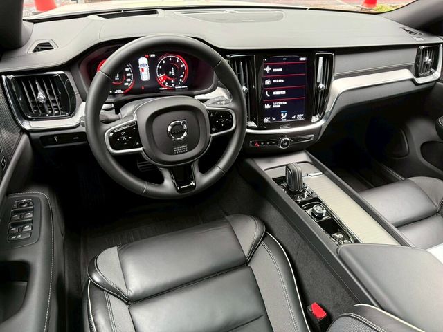 VOLVO富豪 V60  第5張相片