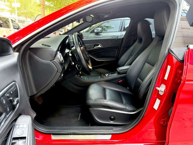 M-BENZ賓士 CLA200  第8張相片