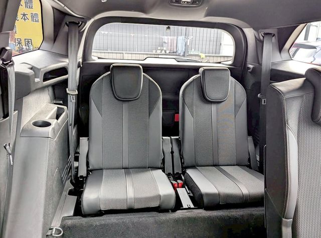 PEUGEOT寶獅 5008  第16張相片