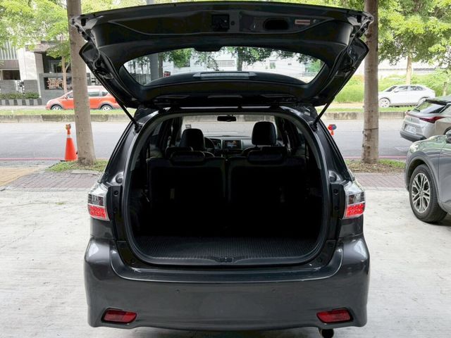 TOYOTA豐田 WISH  第7張相片