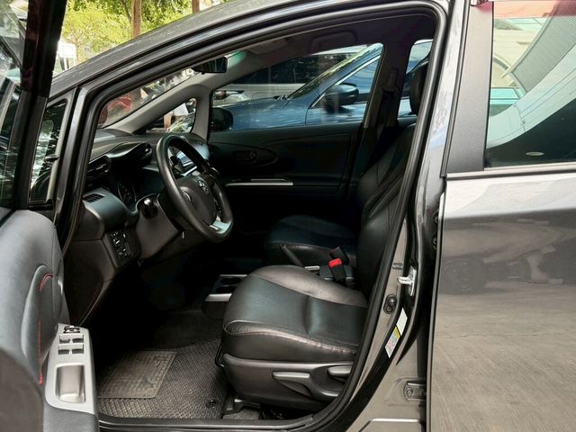 TOYOTA豐田 WISH  第8張相片