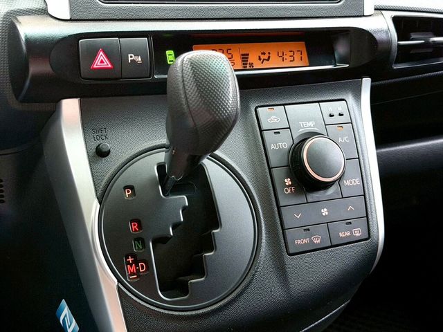 TOYOTA豐田 WISH  第14張相片