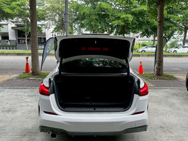 BMW寶馬 218I M SPORT  第6張相片