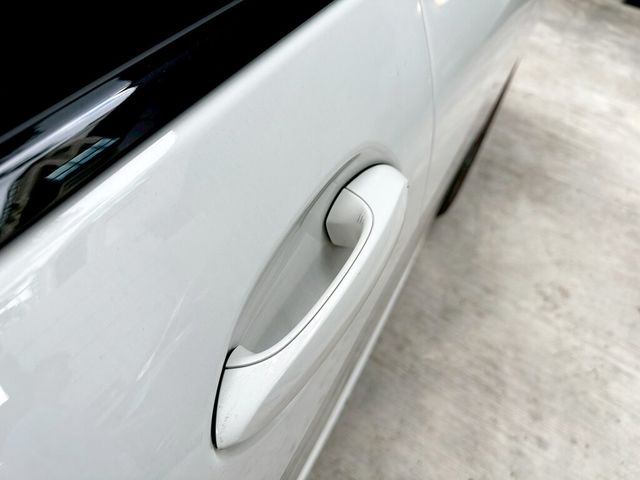 BMW寶馬 218I M SPORT  第8張相片