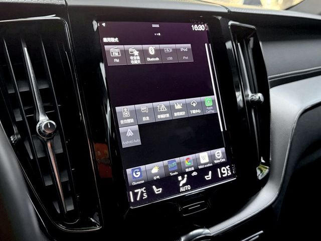 VOLVO富豪 XC60  第14張相片