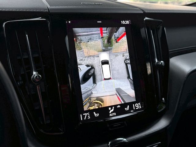 VOLVO富豪 XC60  第15張相片