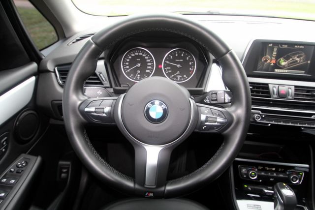 {車況超優 才跑5.6萬}17年式218AT銀~豐隆嚴選0頭款低月付專案~  第5張相片