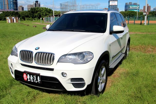 {原漆 總代理}12年式X5 35i白~豐隆嚴選0頭款低月付專案  第1張相片