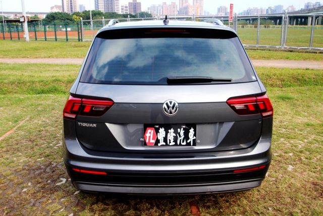{輕鬆擁有}20年TIGUAN 280TSI 灰~風龍岩選0頭款低月付專案~  第4張相片