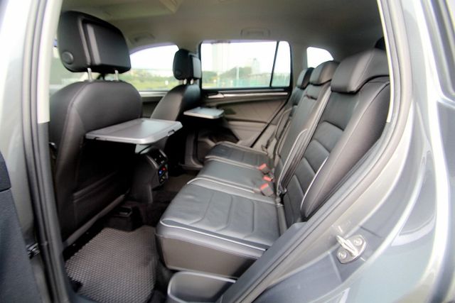 {輕鬆擁有}20年TIGUAN 280TSI 灰~風龍岩選0頭款低月付專案~  第8張相片