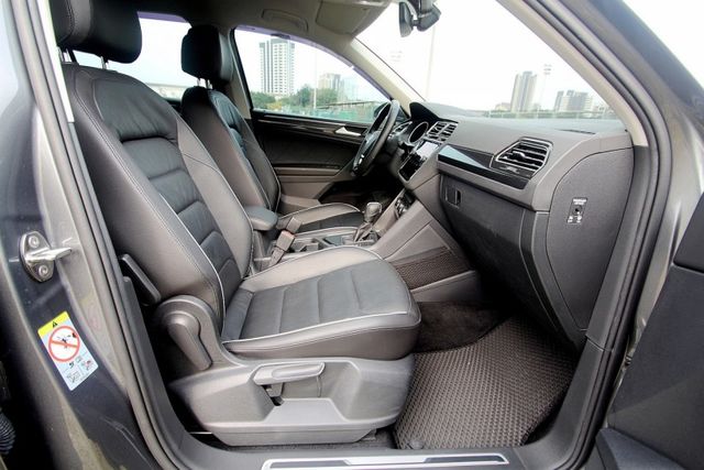 {輕鬆擁有}20年TIGUAN 280TSI 灰~風龍岩選0頭款低月付專案~  第9張相片
