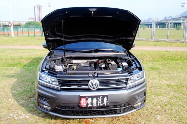 {輕鬆擁有}20年TIGUAN 280TSI 灰~風龍岩選0頭款低月付專案~  第11張相片