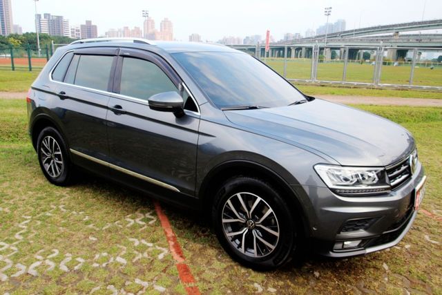 {輕鬆擁有}20年TIGUAN 280TSI 灰~風龍岩選0頭款低月付專案~  第15張相片