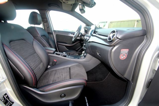 {ACC跟車 只跑9萬}18年式 B180運動版 銀~豐隆嚴選0頭款低月付專案~  第9張相片