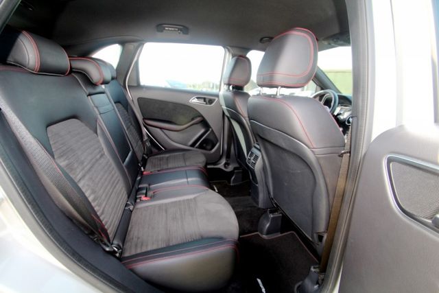 {ACC跟車 只跑9萬}18年式 B180運動版 銀~豐隆嚴選0頭款低月付專案~  第10張相片