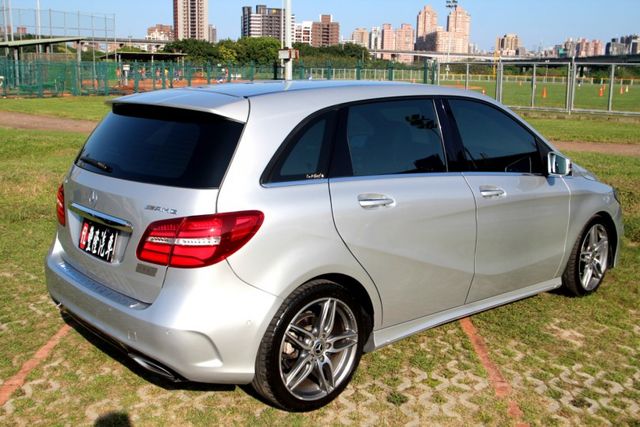 {ACC跟車 只跑9萬}18年式 B180運動版 銀~豐隆嚴選0頭款低月付專案~  第18張相片