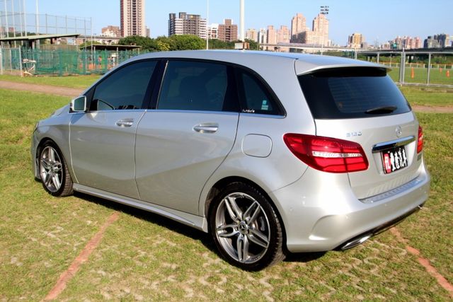 {ACC跟車 只跑9萬}18年式 B180運動版 銀~豐隆嚴選0頭款低月付專案~  第19張相片