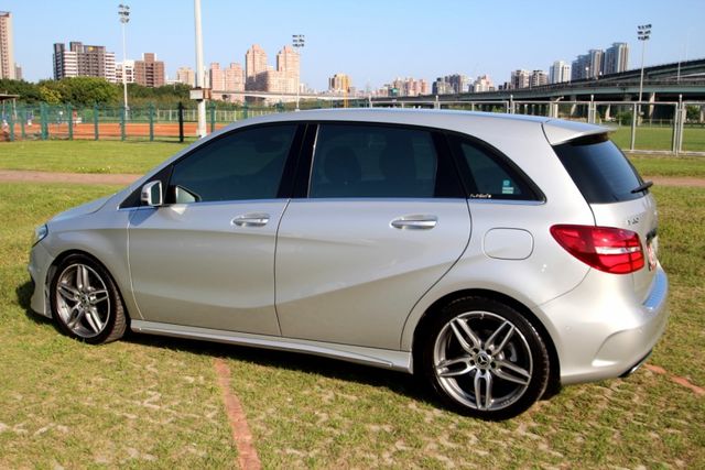 {ACC跟車 只跑9萬}18年式 B180運動版 銀~豐隆嚴選0頭款低月付專案~  第20張相片