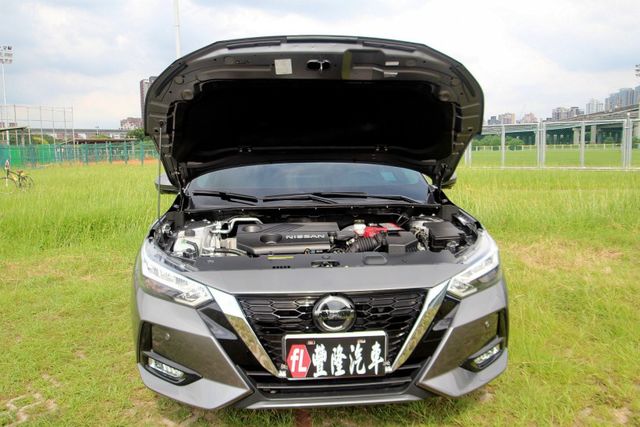 {跑1萬 尊爵版 原漆}24年式 SENTRA1.6灰~豐隆嚴選0頭款專案  第20張相片