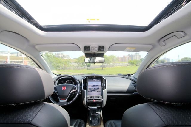 *{跑6萬 內外新}18年 U6 1.8GT白~豐隆嚴選0頭款低月付專案~*  第2張相片