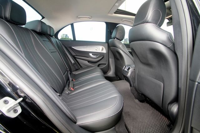 {超貸80萬 總代理}22年E300 黑~豐隆嚴選0頭款低月付專案~  第10張相片