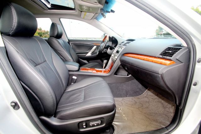 {跑19萬 原鈑件}10年式CAMRY2.4G白~豐隆嚴選0頭款低月付專案~  第8張相片