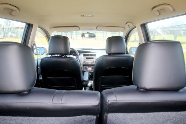 {跑10萬 內外新}14年LIVINA1.6灰~豐隆嚴選0頭款低月付專案~  第10張相片