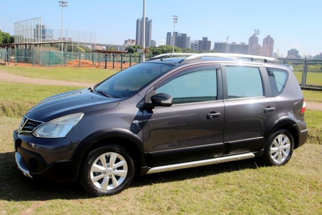 {跑10萬 內外新}14年LIVINA1.6灰~豐隆嚴選0頭款低月付專案~  第14張相片