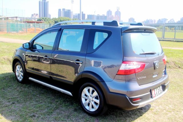 {跑10萬 內外新}14年LIVINA1.6灰~豐隆嚴選0頭款低月付專案~  第19張相片