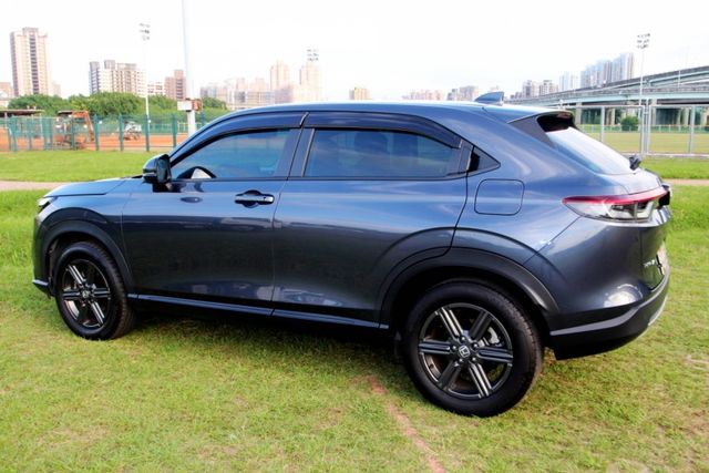 {跑4.3萬 原鈑件}23年HRV1.5P黑~豐隆嚴選0頭款低月付專案~  第20張相片