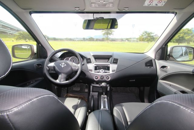 {跑10萬 原鈑件}19年ZINGER2.4銀~豐隆嚴選0頭款低月付專案~  第1張相片