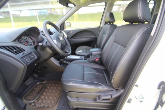 {跑10萬 原鈑件}19年ZINGER2.4銀~豐隆嚴選0頭款低月付專案~  第4張相片