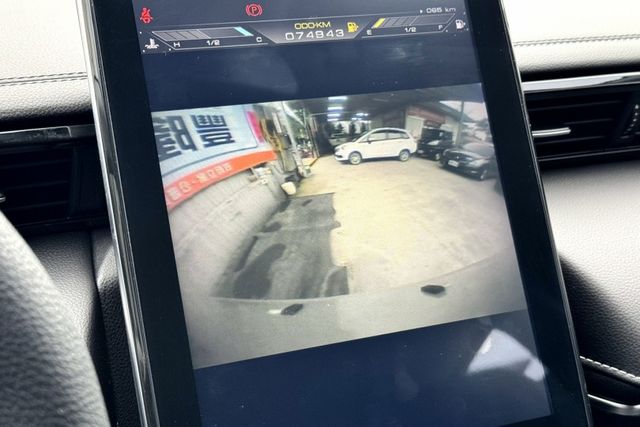 {跑7萬 原鈑件}20年URX1.8銀~豐隆嚴選0頭款低月付專案~  第5張相片