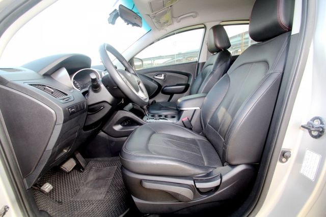 {原鈑件 雙螢幕}16年IX35白~豐隆嚴選0頭款低月付專案~  第4張相片