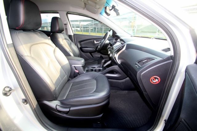 {原鈑件 雙螢幕}16年IX35白~豐隆嚴選0頭款低月付專案~  第6張相片