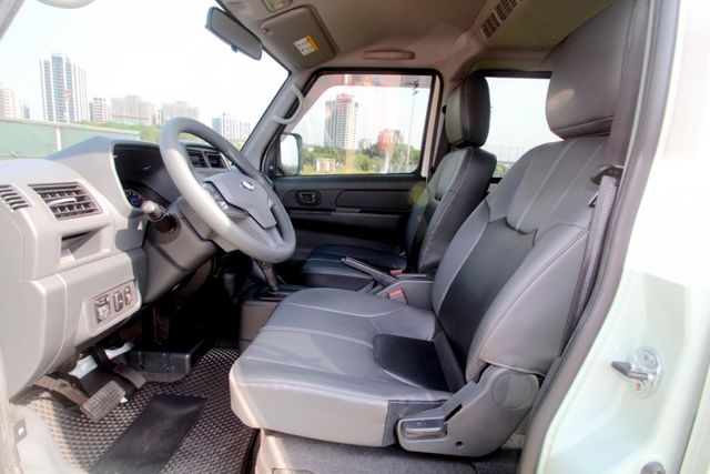 {原鈑件 跑3.9萬}23年 A180自排 白~風龍岩選0頭款低月付專案~  第6張相片