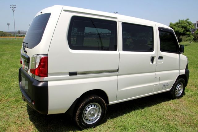 {原鈑件 跑3.9萬}23年 A180自排 白~風龍岩選0頭款低月付專案~  第16張相片