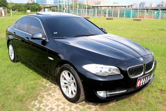 {雙認證 內外如新}13年BMW520i黑~豐隆嚴選0頭款低月付專案~  第15張相片