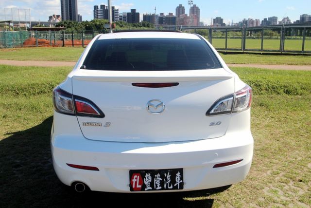{原鈑件 只跑10萬}11年MAZDA3 白~豐隆嚴選0頭款低月付專案~  第4張相片