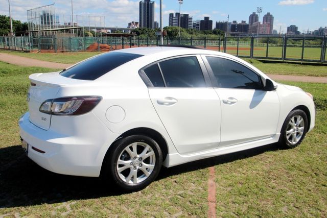 {原鈑件 只跑10萬}11年MAZDA3 白~豐隆嚴選0頭款低月付專案~  第18張相片