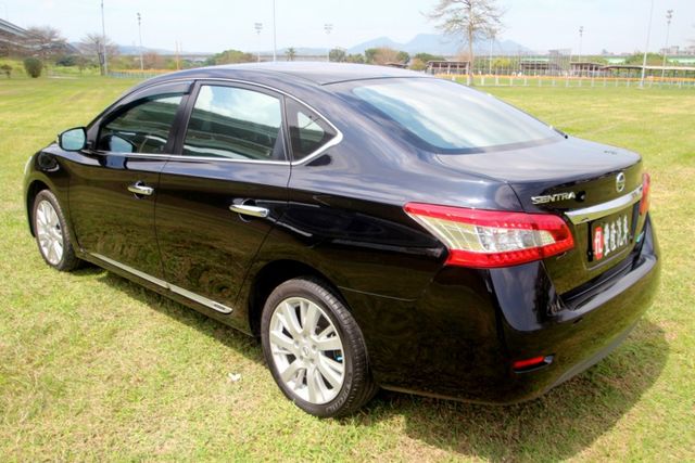 {原鈑件 代步好車}14年SENTRA1.8黑~豐隆嚴選0頭低月付專案~  第19張相片