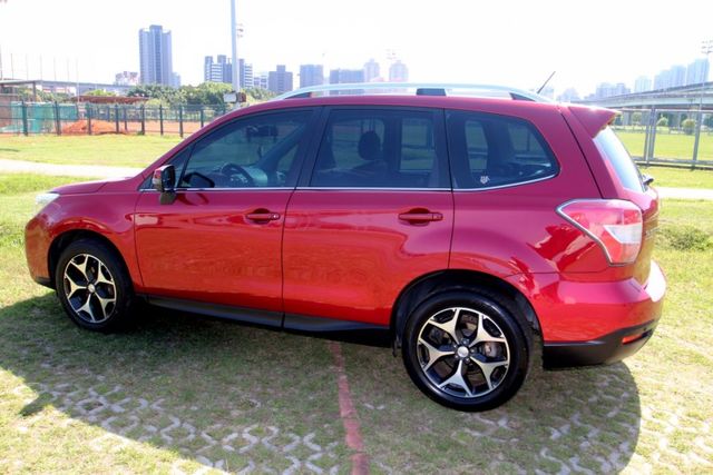 {跑9萬 原鈑件}15年式FORESTER2.0XT紅~豐隆嚴選0頭款低月付專案~  第20張相片