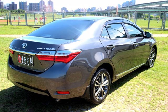 {原廠保養 只跑1.6萬}17年ALTIS1.8灰~豐隆嚴選0頭款低月付專案~  第17張相片