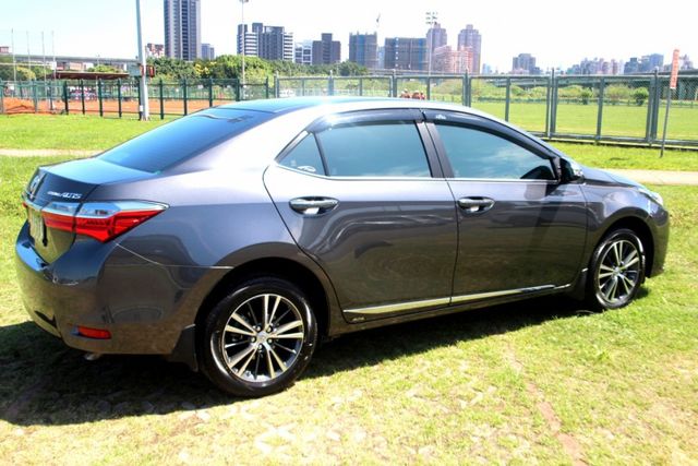 {原廠保養 只跑1.6萬}17年ALTIS1.8灰~豐隆嚴選0頭款低月付專案~  第18張相片